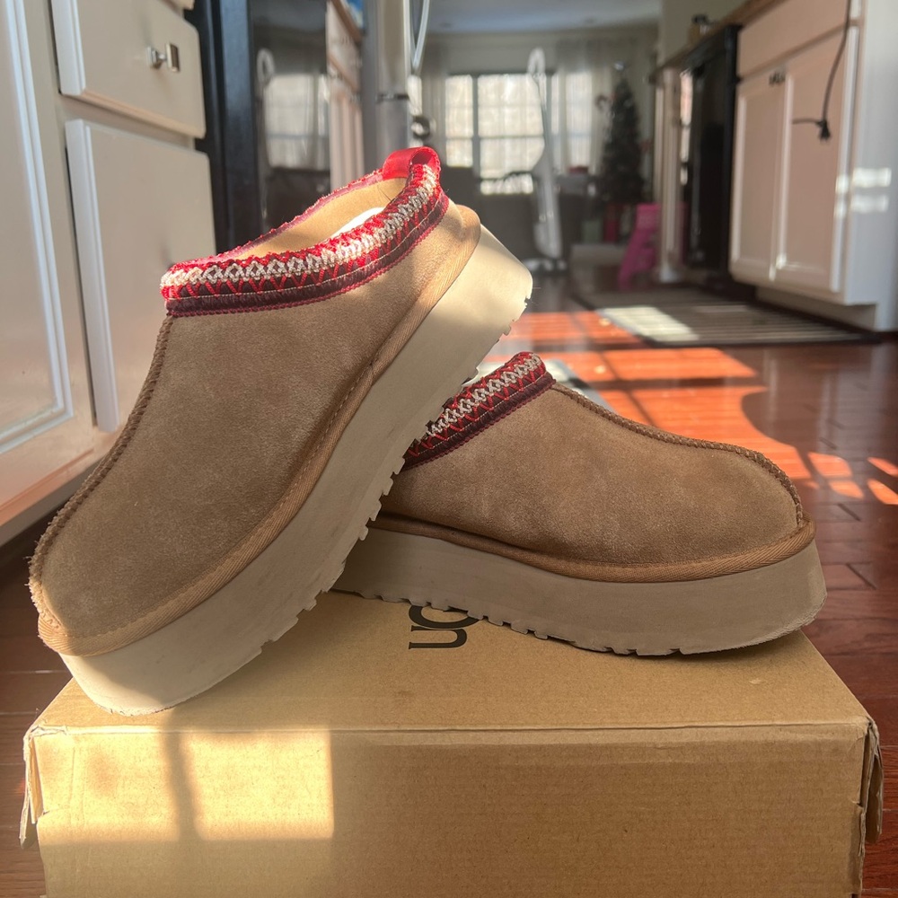 🎀 UGG Tasman Platform Tan